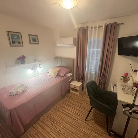 ゲストハウス ダミラ ルームス スプリト