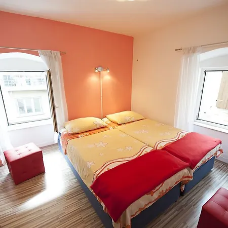 Pensjonat Damira 3*