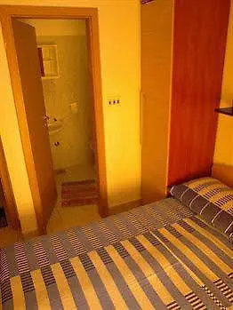 ダミラ ルームス 3* スプリト