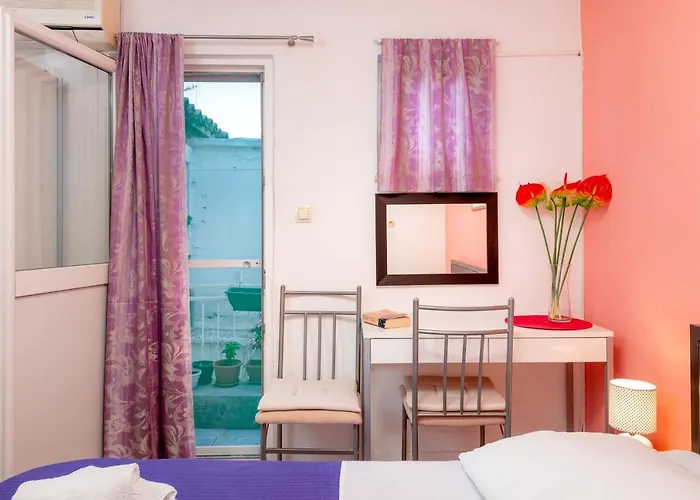 ゲストハウス ダミラ ルームス 3*