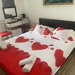 Damira 3*