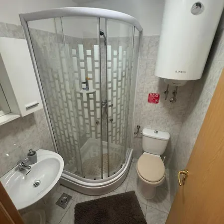 Πανσιόν Damira