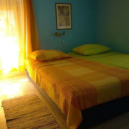 Πανσιόν Damira Σπλιτ